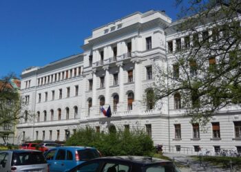 Sodne počitnice: Sodišča bodo obravnavala le nujne zadeve