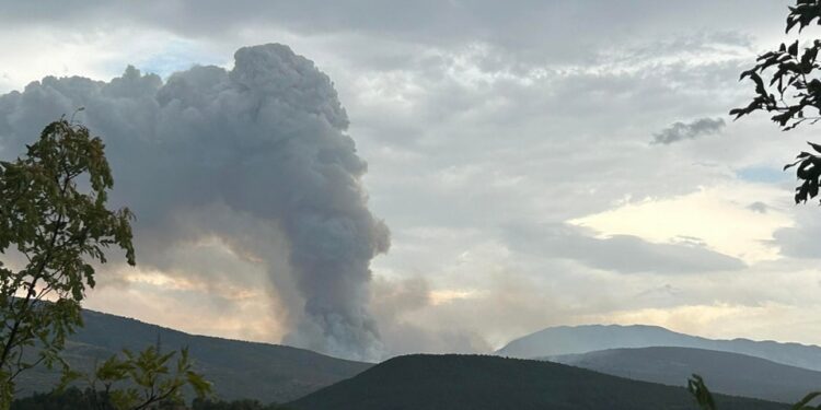 Na Hrvaškem več težko dostopnih požarov (FOTO)