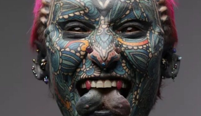 Najbolj tetovirana ženska na svetu: Poglejte, kakšna je bila prej (FOTO)