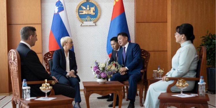 Pirc Musar v Mongoliji: Od političnega dialoga do trajnostnega razvoja