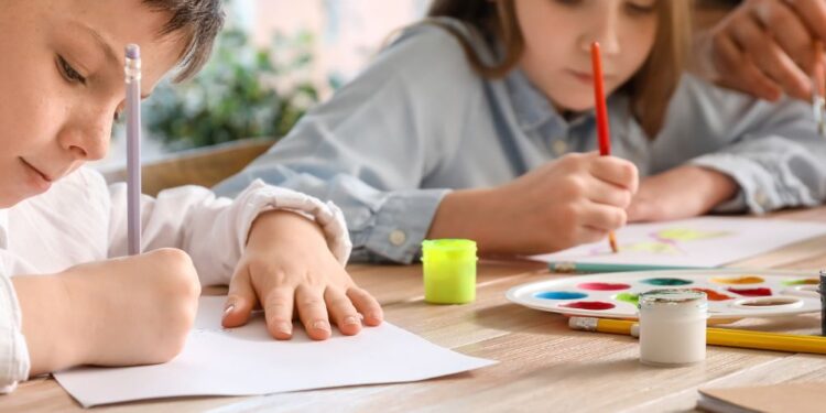 Ko otroci obupajo: Ključna strategija za razvijanje vztrajnosti