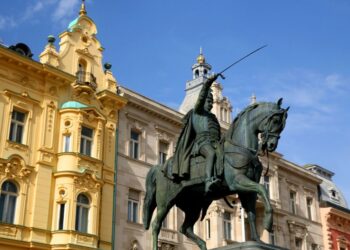 Nestrpnost na Hrvaškem: Zakaj so tarča napadov prav azijski delavci?