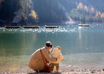 Groza! Mati si izmislila sinov rak, da bi iztržila tisoče evrov!