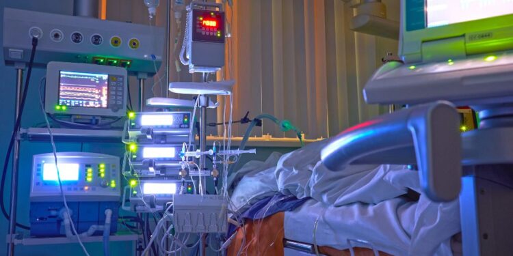 Tragedija na Viru, 3-letnik se še vedno bori za življenje: Voznika privedli na zaslišanje!