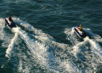 Nesreča na vodnem skuterju: Mama umrla, hčerki v bolnišnici