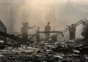 Izraelski napad na šolo v Gazi: Več kot sto ljudi pokončanih v krvavem pokolu