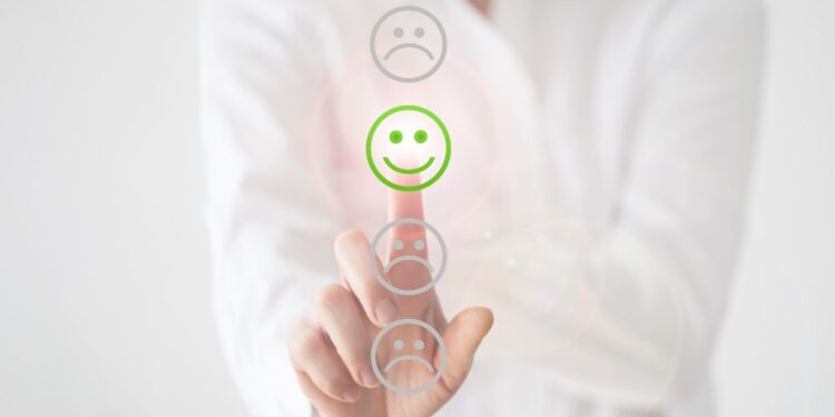 Ujeti v past negativnih misli: Kako prepoznati lažno pozitivnost?