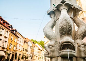 Vremenska napoved: Plohe in nevihte v hribovitem svetu