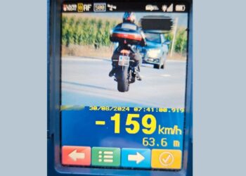 Neregistriran motor in prehitra vožnja: 60-letniku odvzeli vozniško dovoljenje (FOTO)