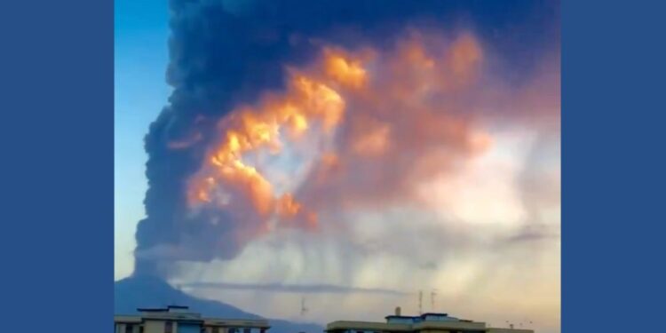 Izbruh Etne povzročil zamude in odpovedi letov v Catanii (VIDEO)