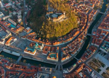 Opozorilo: V četrtek bodo nastajala krajevna neurja