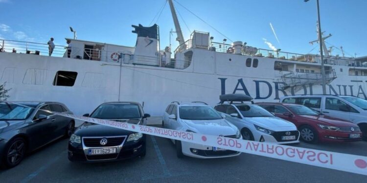 Šok v Malem Lošinju: Nesreča na trajektu terjala tri življenja (FOTO)