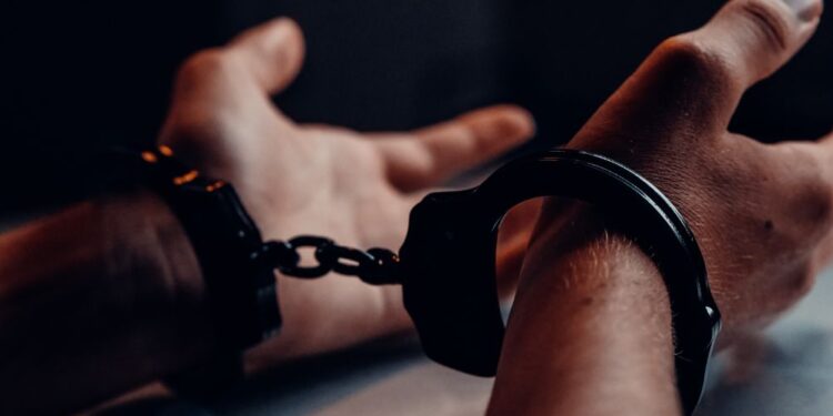 Po streljanju v Kočevju: Aretiran 21-letni znanec policije