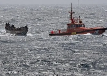 Najmanj 13 migrantov umrlo v brodolomu pred jemensko obalo