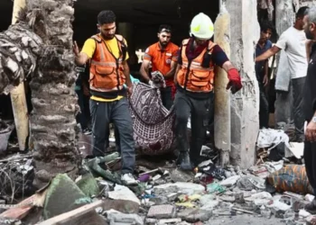 Izraelski napad na šolo v Gazi: Več kot sto ljudi pokončanih v krvavem pokolu