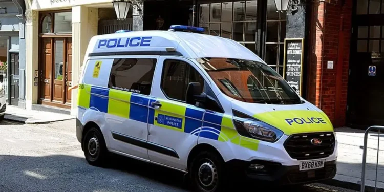 London: Nov napad z nožem, žrtev 11-letna deklica (VIDEO)