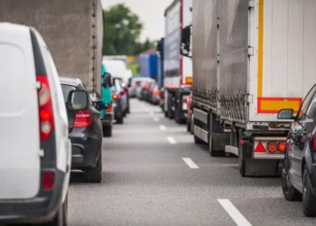 Prometni zastoji na slovenskih cestah: Kolone na Primorskem in Gorenjskem