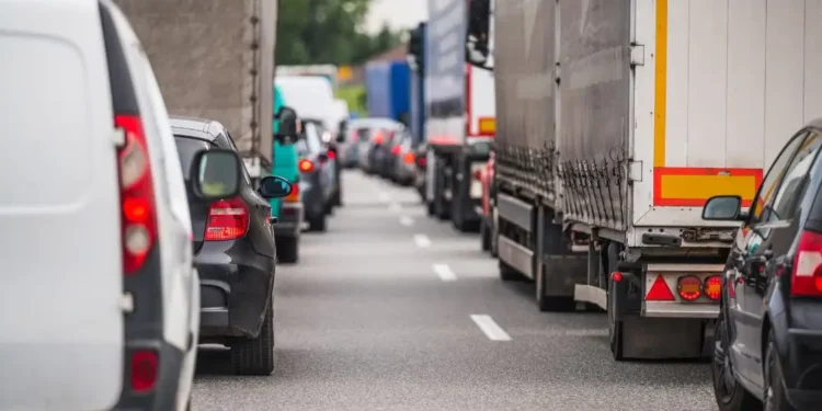 Prometni zastoji na slovenskih cestah: Kolone na Primorskem in Gorenjskem