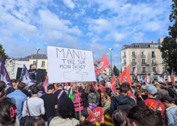 Masovni protesti v Franciji zaradi imenovanja Michela Barnierja za premierja (VIDEO)