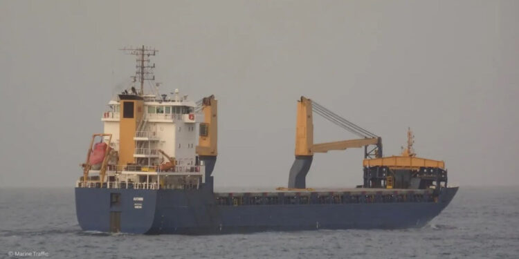 Ladja z eksplozivom za Izrael proti Kopru: Aktivisti v stanju pripravljenosti