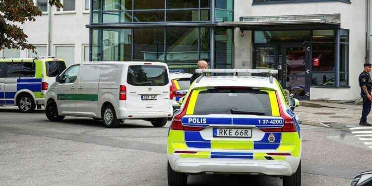 Streljanje na švedski osnovni šoli: Učenec ustrelil sošolca na stranišču