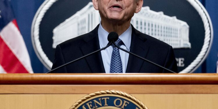 ZDA proti Rusiji: Kako daleč segajo obtožbe o vmešavanju v volitve?