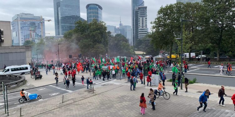 Audi zapira tovarno v Belgiji: Stavke in protesti zaradi izgube delovnih mest