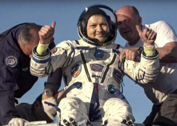 Ruska astronavta na ISS postavila nov svetovni rekord v vesoljskem bivanju (VIDEO)