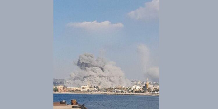 Vojna v Bližnjem vzhodu: Izrael nadaljuje z zračnimi napadi (VIDEO)