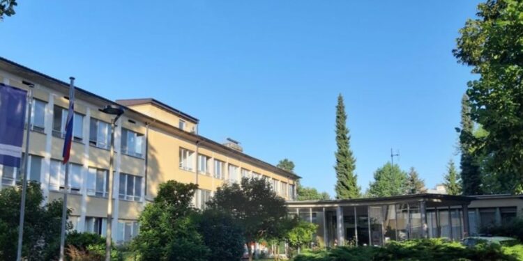 Bolnišnica dr. Petra Držaja