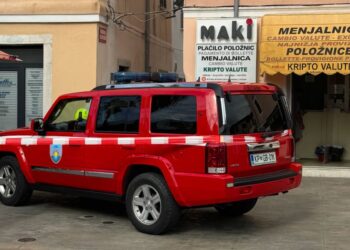 Nove informacije: Občan z orodjem prerezal plinsko cev v Kopru, evakuirani vsi sosedje