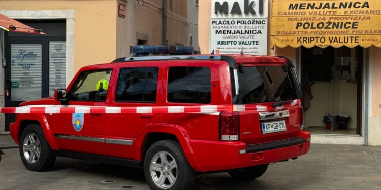 Nove informacije: Občan z orodjem prerezal plinsko cev v Kopru, evakuirani vsi sosedje