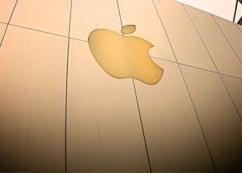 Apple izgubil pravno bitko: Irska dobi nazaj 13 milijard evrov