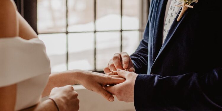 Nenavadna služba: Uniči poroko in zasluži 500 evrov