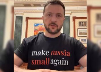 Provokacija ali sporočilo? Zelenski z majico razburil Rusijo