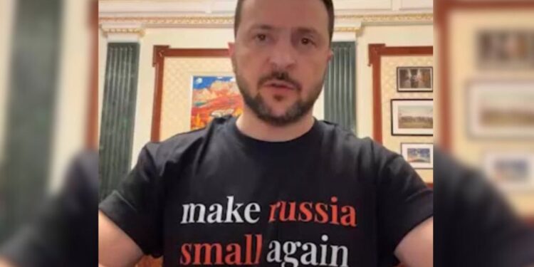 Provokacija ali sporočilo? Zelenski z majico razburil Rusijo