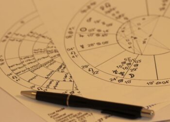 Denar in zvezde: Katere astrološka znamenja čaka finančno uspešen november?