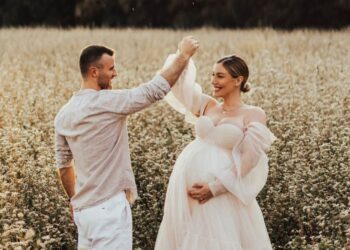 Indira Ekić in Matic Kolenc postala starša malega Kaia (FOTO)