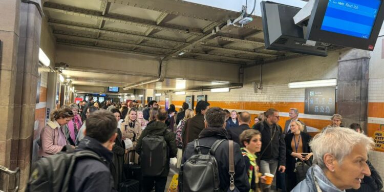 Kaj se je zgodilo na vlaku v Strasbourgu, ki je prevažal evropske poslance?