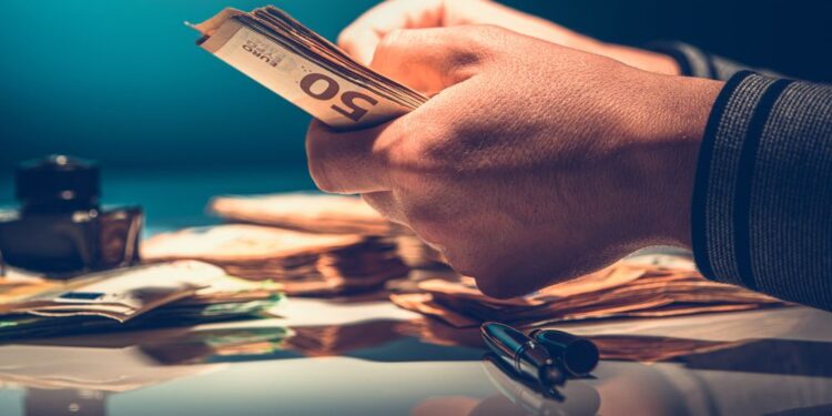 Utaja davkov v Italiji: Kako so slovenski spletni trgovci skrivali zaslužke?