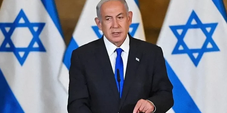 Netanjahu v begu v zaklonišče med iranskim raketnim napadom (VIDEO)