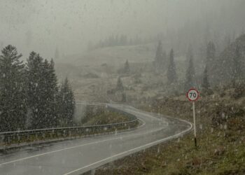 Vreme: danes in jutri oblačno z občasnim dežjem