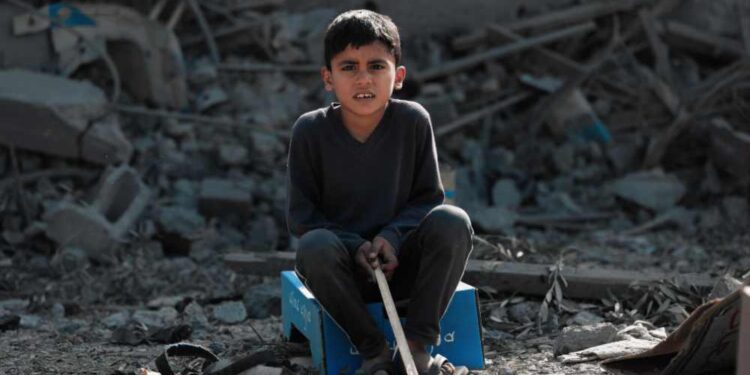 Izraelski napad na center za cepljenje v Gazi: Poškodovani otroci