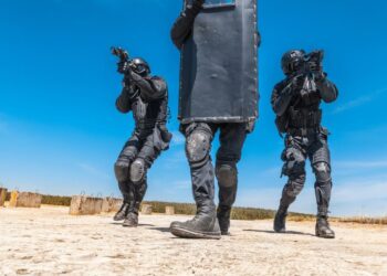 Interpol razbil globalno mrežo tihotapcev: Rešili več kot 3000 ljudi