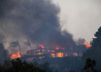 Je Epsteinov seznam razlog za požare v Kaliforniji?