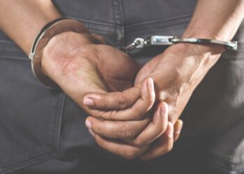 Obsežna akcija v Črni gori: 1,5 milijona evrov pri policistu vzbuja vprašanja