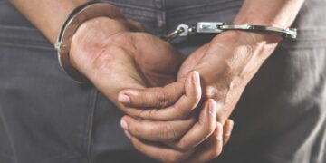 Obsežna akcija v Črni gori: 1,5 milijona evrov pri policistu vzbuja vprašanja