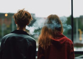 Tobačni izdelki v šolah: Nova realnost slovenskih učilnic