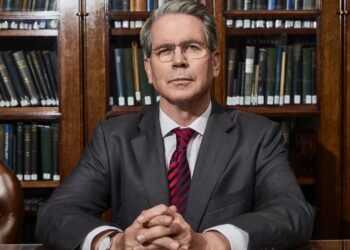 Nova ekipa Trumpove vlade: Scott Bessent vodi finančni resor