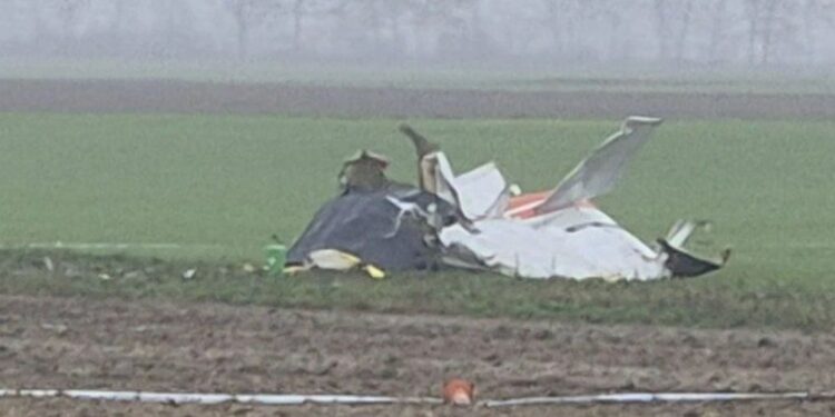 Tragedija v Gančanih: Strmoglavljenje letala terjalo vsaj tri življenja (FOTO)
